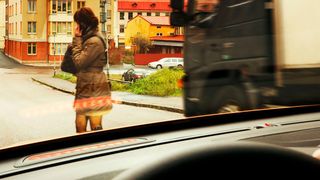 Dank neuer Assistenzsysteme sollen Fußgänger besser geschützt werden.
 (Volvo)