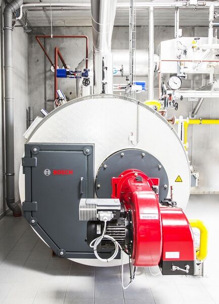 Der Bosch Dampfkessel UL-S mit der effizienten, sauerstoffgeregelten Erdgasfeuerung. (Bild: Bosch Industriekessel)
