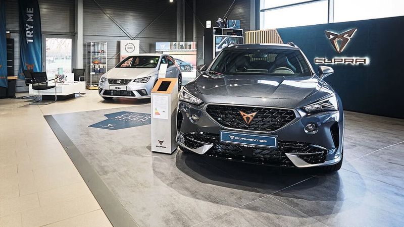 Die Thiel-Gruppe in Paderborn baute 2024 das Geschäft mit den Marken Seat und Cupra aus. 2025 steht mit der Erneuerung des Porsche-Zentrums Paderborn ein wichtiges Vorhaben an. (Bild: Thiel-Gruppe)