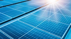 Fraunhofer ISE achieves new efficiency records with tandem photovoltaic modules for high-performance solar energy systems. (Source: © Yingyaipumi - stock.adobe.com)