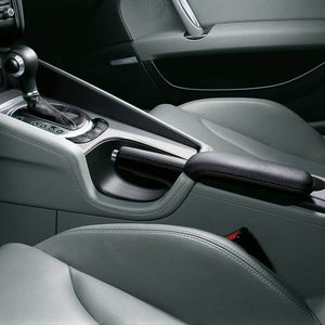 Abb.2: Der neue Audi TT: Um die Mittelkonsole zu optimieren, wurden Vorserien-Test-Modelle im Vakuum-Gießverfahren hergestellt. Bilder: Audi+Primeparts