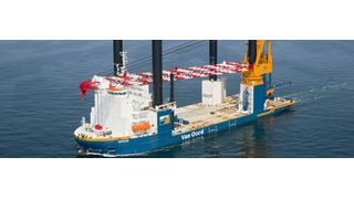 Das Offshore-Installationsschiff Aeolus auf See. (Bild: Van Oord)