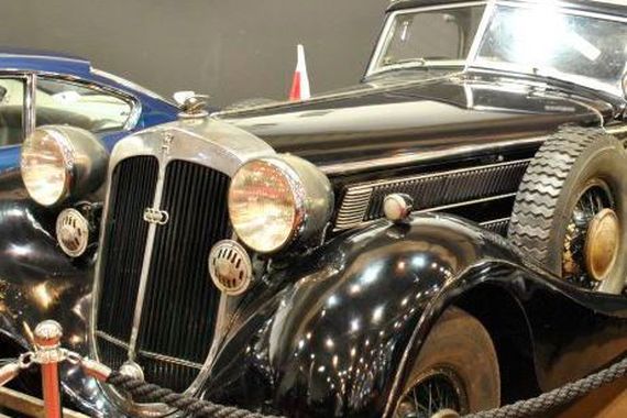 Ein echter Horch als offenbar unberührter, vor mehr als einem halben Jahrhundert abgestellter Scheunenfund: Solche Raritäten gibt es hierzulande eigentlich nur auf der Techno Classica.