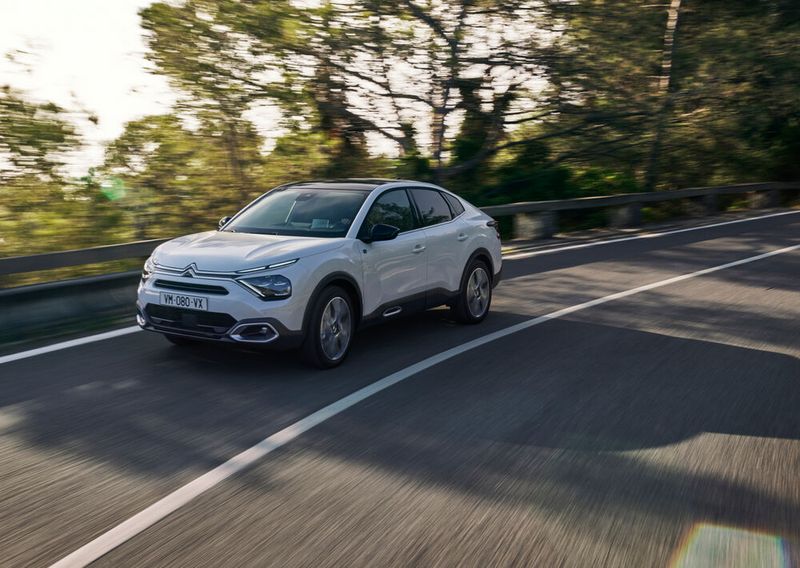 Den Citroën C4 X gibt es nur elektrisch.(Bild:  Citroën)