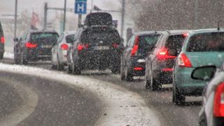 Wie hoch ist die lokale Stickoxid-Belastung? Wie stark müssten die Emissionen aus dem Verkehr sinken? Ein neues Online-Tool soll solche Berechnungen nun auf einfache Weise ermöglichen. (Symbolbild) (gemeinfrei)