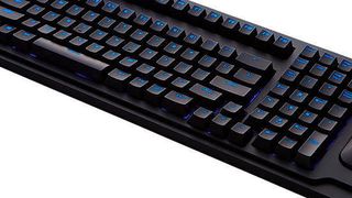 Die mechanische Tastatur KTQ-105 bietet neben mechanischen Tasten einen Trackball. (GeBE)