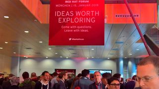 Unter dem Motto „Ideas Worth Exploring“ trafen sich rund 700 Kunden und Partner von Red Hat zum ersten in Deutschland stattfindenden „Red-Hat-Forum“ seit fünf Jahren. (Ariane Rüdiger)