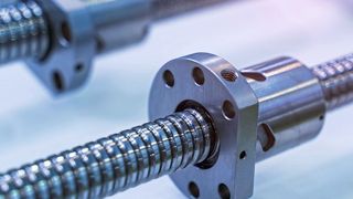 Nebst Kugel- und Rollengewindetrieben bietet Ewellix auch Linearsysteme, Hochleistungs-Aktuatoren oder Hub- und Verstell­systeme an. (©xiaoliangge – stock.adobe.com)