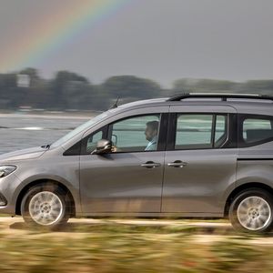 Der Citan streckt sich auf eine Länge von 4,50 Metern.(Bild:  Mercedes-Benz)