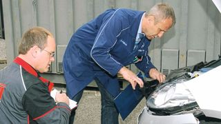 Stundensätze sind immer wieder ein Streitpunkt bei der Unfallschadenreparatur.  (Bild: Wenz-VCG)