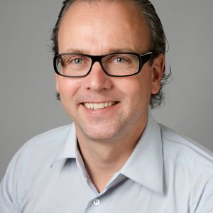 Frank Sattler, Geschäftsführer von Techpilot: „Die Komfort-Anfrage ist so einfach und schnell wie eine E-Mail. Unsere Kunden erhalten umgehend qualifizierte Angebote von geeigneten Zulieferunternehmen und können sofort Preise vergleichen.“