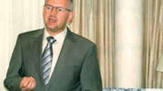 Werner von Hebel, Geschäftsführer der Dekra Automobil GmbH: „Ich wäre ein schlechter Dekra-Gutachtenchef, wenn ich bei all diesen Themen nicht immer darauf achten würde, wo die Aufgaben für unsere Sachverständigen bleiben.“ (Foto: Michel)