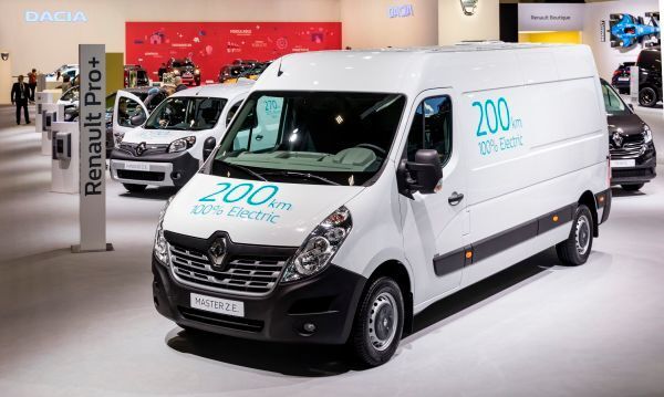 Der Elektromotor des Master Z.E. liefert 57 kW (Renault)
