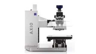 Axio Imager Vario von Zeiss mit motorisierter Säule und Reinraum-Kit. (Bild: Carl Zeiss)