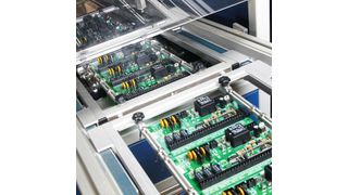 Leitzerplattenrelais: Qualitativ hochwertige Relais sorgen dafür, dass Geräte und Anlagen eine hohe Zuverlässigkeit aufweisen. (©Ingo Bartussek - stock.adobe.com)