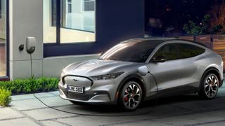 Private Wallboxen können gedrosselt werden. (Bild: Ford)