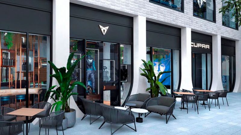 Die künftige Cupra City Garage in Berlin hat mehr den Charakter einer Szenekneipe. (Bild: Seat Deutschland)