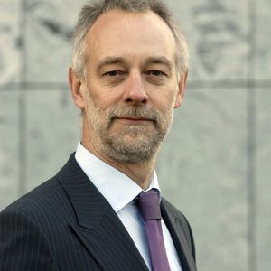 Autor Dr. Jobst Klien ist Geschäftsführer der Hochtief Energy Management Erste GmbH, Hamburg sowie Vorsitzender des ESCO-Forums im ZVEI.