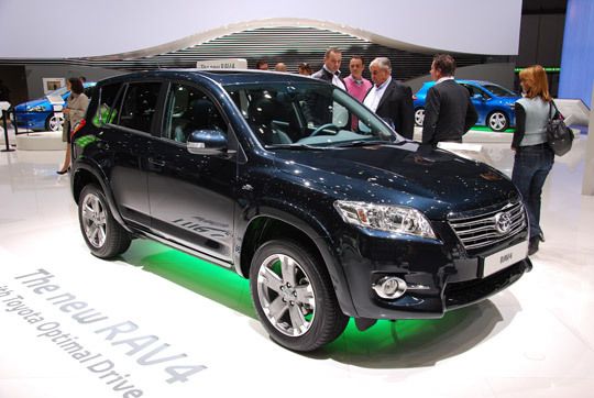 Außerdem präsentieren die Japaner den facegelifteten RAV4. (Archiv: Vogel Business Media)