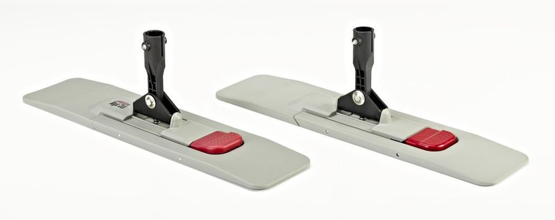 Der 3. Preis geht an den Magnetklapphalter Sprintus Magic Click. Links das Original der Sprintus GmbH, Weissach, Deutschland; rechts das Plagiat vertrieben durch die Otto Oehme GmbH, Allersberg, Deutschland. (Bild: Plagiarius e.V.)