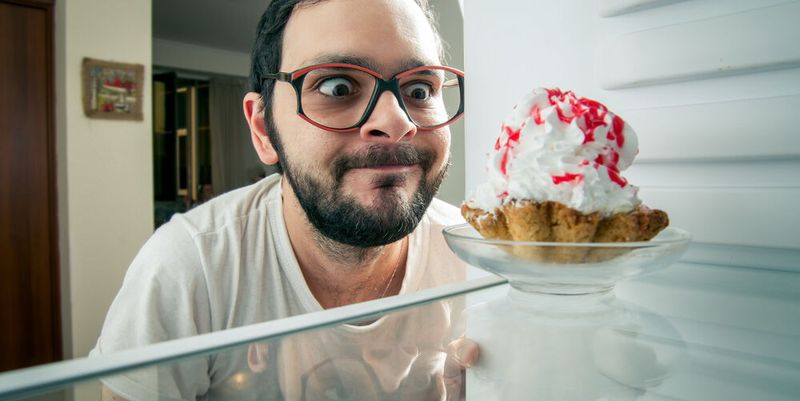 Unser Gehirn hat eine Schwäche für Süßes. (Symbolbild)(Bild:  gmstockstudio - stock.adobe.com)