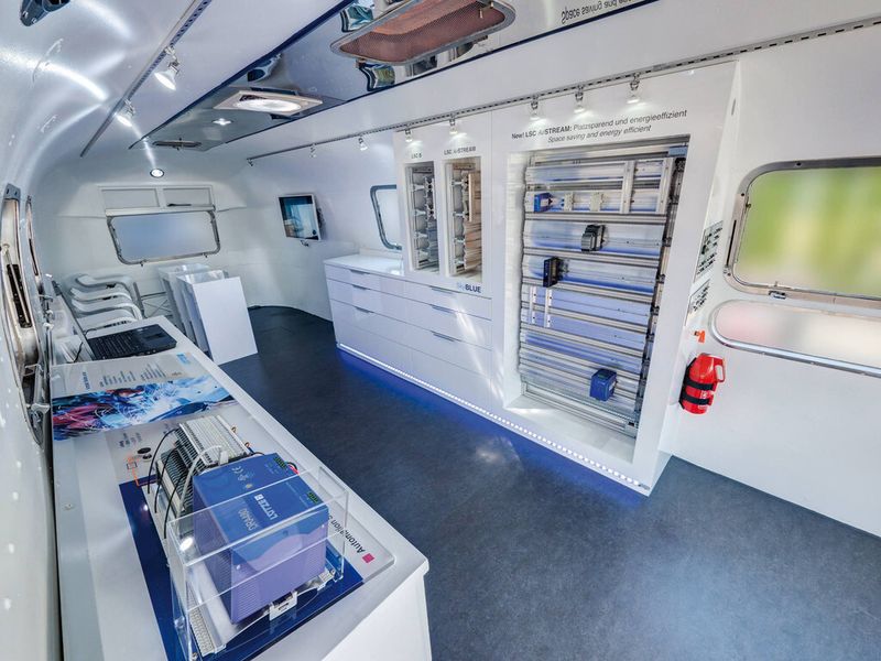 Roadshow Einblicke: Zahlreiche Exponate rund um LSC zeigen die Zukunft  der Schaltschrankverdrahtung für mehr Energieeffizienz im Schaltschrank. (Lütze)