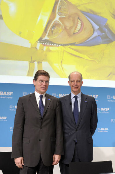 Vorstandsvorsitzender Dr. Kurt Bock (rechts) und Finanzvorstand Dr. Hans-Ulrich Engel (links). (Bild: BASF / Kunz)