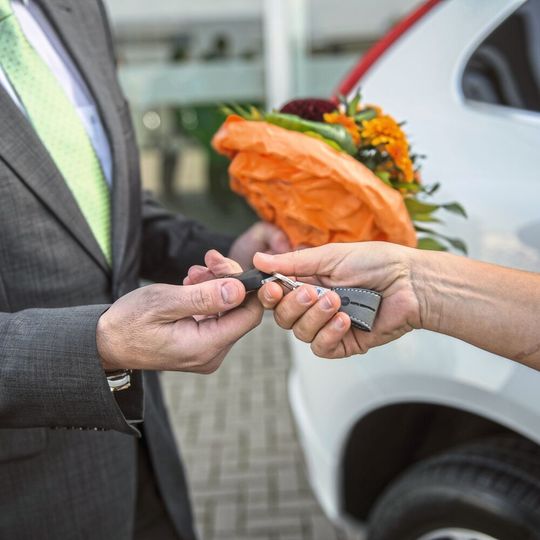 Wer ein Auto wissentlich mit Mängeln kauft, hat hinterher keinen Anspruch auf Minderung oder Kaufrücktritt.(Bild:  Promotor/Volz)