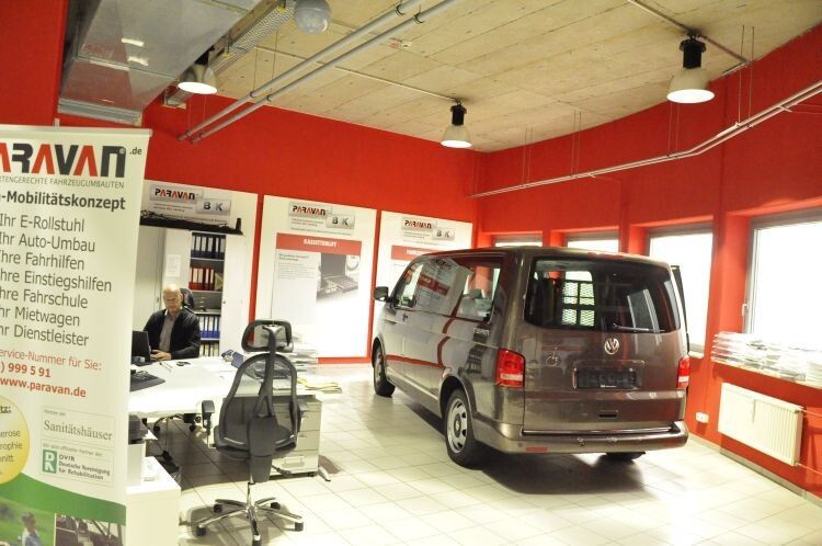 Im Namen des Anbieters Paravan baut B&K Fahrzeuge aller Marken behindertengerecht um. (Foto: Richter)