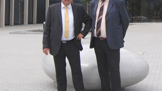 Max Wild (l.) übernimmt die Position des Vertriebsleiters Deutschland. Dr. Horst Ammon ist neuer Leiter Produktmanagement bei Lauda. (Bild: Lauda)