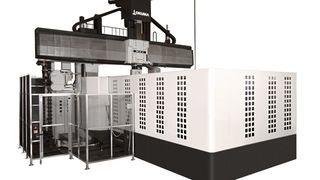 La structure robuste à double colonne du MCR-S permet un usinage très précis même pour les pièces de grandes dimensions.  (Okuma)