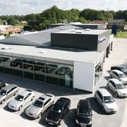 Am neu gestalteten Mercedes-Standort sind 32 Mitarbeiter beschäftigt. (Archiv: Vogel Business Media)