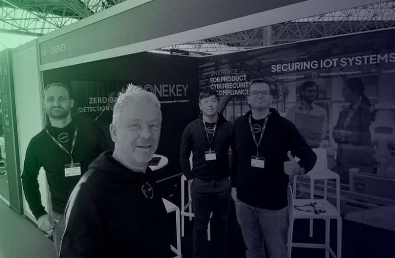 Onekey (Halle 5, Stand 372) zeigt eine Plattform für automatisierte Produktsicherheit und Compliance in Embedded-Systemen. Sie unterstützt Hersteller bei der Umsetzung des EU Cyber Resilience Act (CRA) mit Funktionen wie SBOM-Erstellung, Vulnerability Management, kontinuierlichem Monitoring und Audit-Vorbereitung über den gesamten Produktlebenszyklus. (Bild: HGEsch Photography)