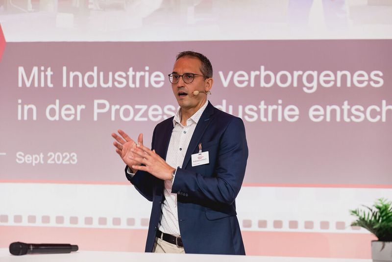 Andreas Eschbach auf den Spuren des demografischen Wandels (Bild: Stefan Bausewein)