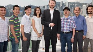 Euro-Express-Geschäftsführer Nicolai Bergmann, hier im Kreis seiner neuen Kollegen in Hong Kong, freut sich, in Chapman Freeborn einen starken Parnter gefunden zu haben, mit dem das Servicegeschäft auch in Europa etabliert werden kann. (Bild: Chapman Freeborn)