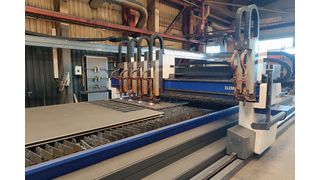 Vier der sechs Autogen-Maschinenbrenner 227 von Alfa an der Element von Messer Cutting Systems im Einsatz.  (Bild: Wagner Stahl)