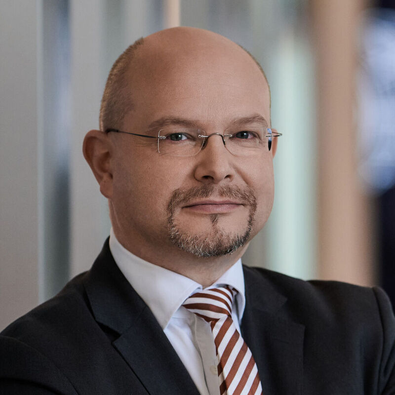 Walter Mertl soll am 12.05.2023 zum Mitglied des Vorstands der BMW AG ernannt werden. Er soll die Finanzen des Konzerns verantworten. 