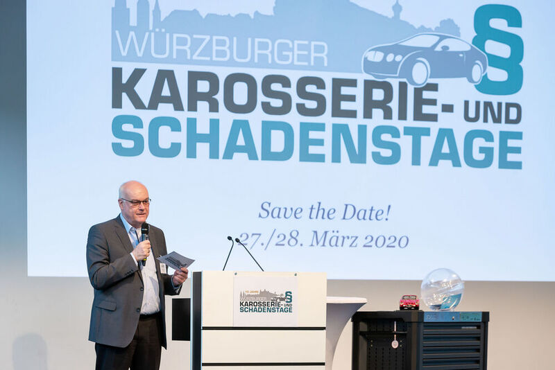 F+K-Chefredakteur Konrad Wenz beantwortete zum Schluss der Veranstaltung Publikumsfragen und fügte die Ergebnisse der 10. Karosserie- und Schadenstage zusammen. Die 11. WKST finden am 27. und 28 März 2020 im VCC in Würzburg statt. (Bausewein)