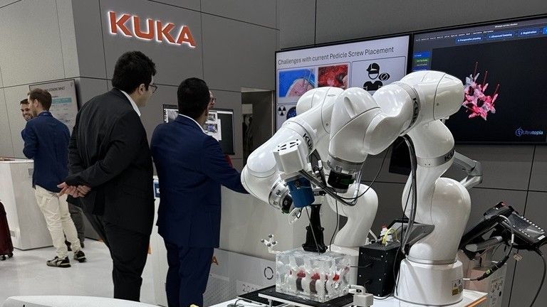 Roboter und smarte Technologien verändern die Medizin.(Bild:  Kuka)