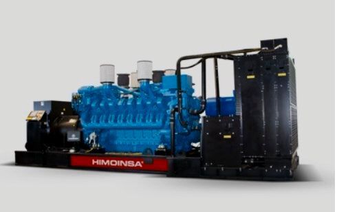 Notstromaggregat mit zwei unabhängigen Anlaufmechanismen für hochzuverlässigen Betrieb von Himoinsa.