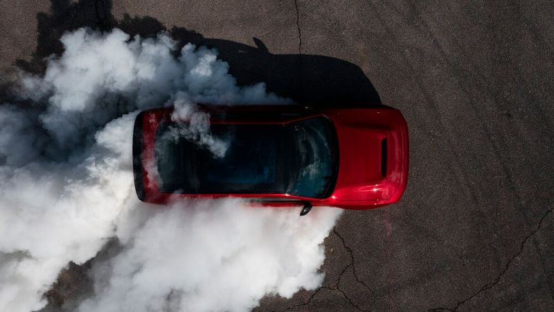 Die Reifen werden nicht geschont. (Bild: Dodge)