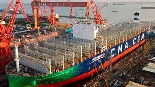 Mit 23.000 TEU Ladungskapazität zählt das LNG-Schiff zu den größten Containerschiffen der Welt. (CMA CGM)