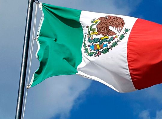 Um die eigene Wirtschaft zu stärken, legt Mexikos Regierung jetzt den sogenannten „Plan México“ vor. Dieser hat das Hauptziel, Importe aus China in Zukunft einzuschränken. Lesen Sie hier, was Lateinamerikas zweitgrößte Volkswirtschaft noch plant ...(Bild:  Planet Mexico)