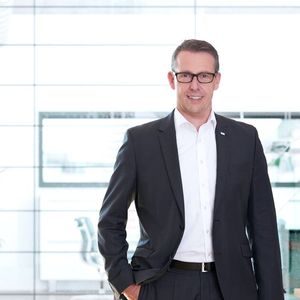 Gerd Ohl, Chef des Elektronikfertigers Limtronik, empfiehlt, sich auf besser vernetzte und kürzere Lieferketten zu konzentrieren, um auch in Krisenzeiten handlungsfähig zu bleiben.(Bild:  Limtronik)