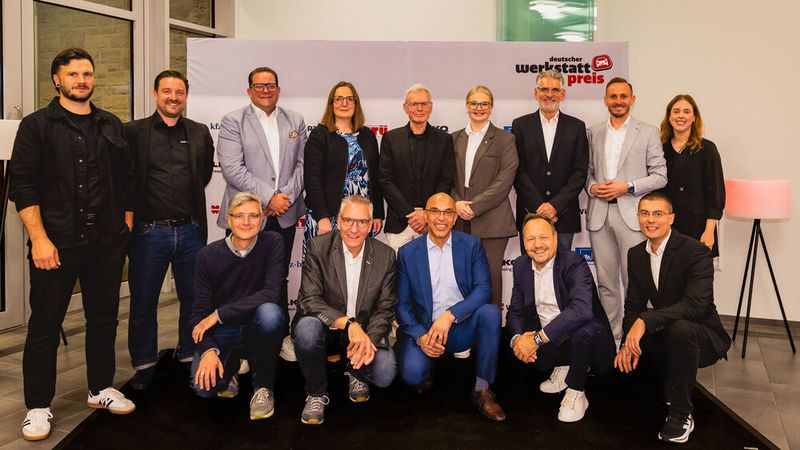 Die setzte sich aus Vertretern der Redaktion »kfz-betrieb« sowie der Sponsorpartner ATE, GTÜ, LKQ DACH und Würth zusammen.  (Bild: Stefan Bausewein)