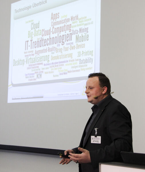 Sebastian Schröder, Igel Technology, referierte über das Multitalent Thin Client, welches zu 100% VDI & Cloud kompatibel ist. (Vogel IT-Akademie)