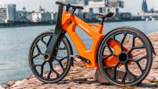 Das Kunststoffbike soll zum Marktstart sowohl in Erwachsenen- als auch in Kindergröße angeboten werden. (Bild: Igus)