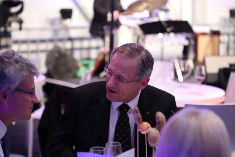 Zum 60. Jubiläum der Josef Binkert AG lud der Werkzeugmaschinen-Spezialist Unternehmer aus der ganzen Schweiz nach Wallisellen. (Matthias Böhm)