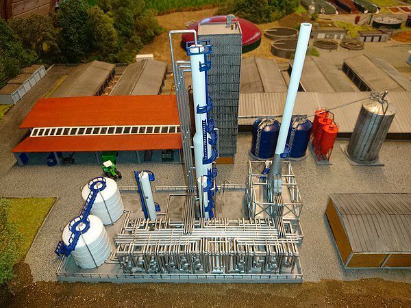 Zukunftsvision: Modell einer künftigen Bioraffinerie-Anlage am Unteren Lindenhof, der Versuchsstation der Universität Hohenheim. ( Universität Hohenheim / Dominik Wüst)