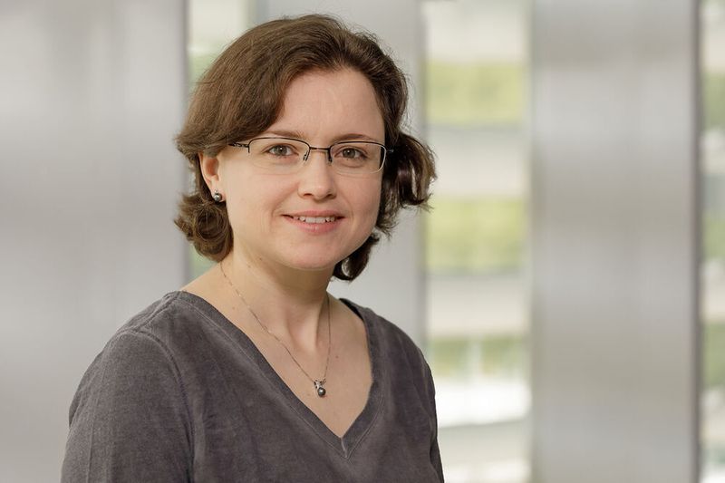 Professor Estela Suarez leitet am Jülich Supercomputing Centre die Abteilung „Next Generation Architectures and Prototypes“ und das Forschungsprojekt DEEP-SEA.